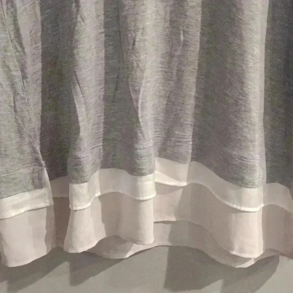 White House Black Market Heather gray women's small long sleeve extended hem top - Picture 3 of 6